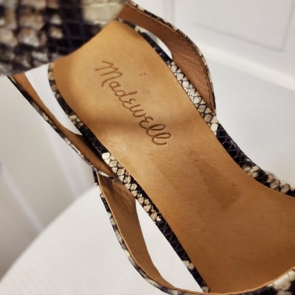 Madewell Liv Sandals in Snake Embossed Leather, Size 8 - Picture 13 of 16